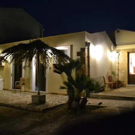 Cala Buguto 库斯托纳奇