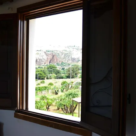 Cala Buguto Ξενοδοχείο *