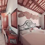 Отель Cala Buguto