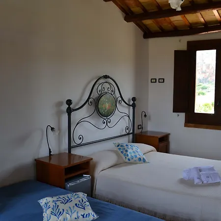 Hotel Cala Buguto *